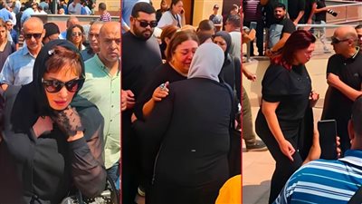 إلهام شاهين وماجد المصري وماجدة زكي وأشرف زكي وروجينا أبرز الحاضرين في جنازة أشرف مصيلحي