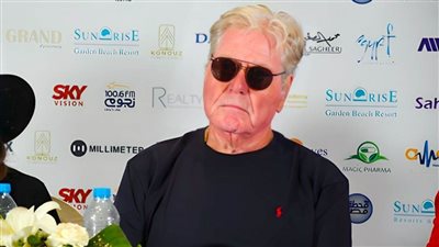 حسين فهمي : عائلتي رفضت احترافي الفن واشتغلت في محل موبيليا أثناء دراستي بأمريكا