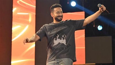 بالصور .. حماده هلال يتألق في أضخم حفلات جامعة الإسكندرية 