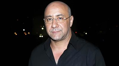 الشاعر بهاء الدين محمد يعلن اعتزاله وجمهوره وأصدقائه يرفضون القرار