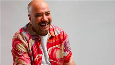 حاتم صلاح : عملت سيلز شحن بعد تخرجي من الجامعة وعائلتي هربت من الصعيد بسبب الثأر