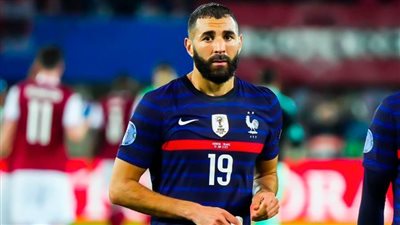 مطالبات بسحب الجنسية الفرنسية من كريم بنزيما بعد إعلان دعمه لفلسـ طين