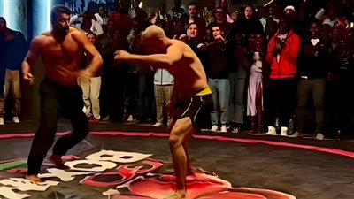 أحمد العوضي ينشر فيديو لمباراة Boxing من كواليس فيلم الإسكندراني : فيلم دباح يليق بكل إخواتي