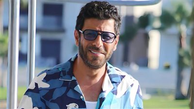  إياد نصار رجل أعمال ومريض نفسي ضمن أحداث مسلسل دومينو والعرض أوف سيزون