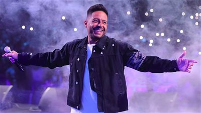 حماقي يحيى الحفل الختامى لكأس السوبر المصري بالإمارات الليلة