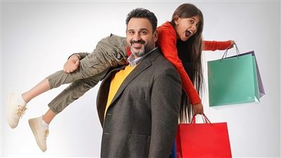 أكرم حسني يغني تتر مسلسله بابا جه والعرض رمضان 2024