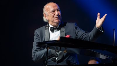 تصل إلى 4500 جنيه .. أسعار تذاكر حفل عمر خيرت بقصر عابدين