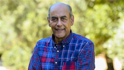 أحمد بدير : خرجت عن النص في كل مسرحياتي وقدمت أعمالاً لست راضياً عنها