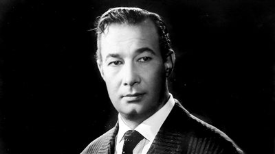 صلاح نظمي .. عمل مدير عام في هيئة التليفونات قبل التمثيل ومات حزنًا على زوجته