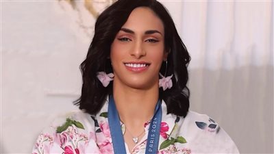 بالصور .. شاهد أنوثة الجزائرية إيمان خليف نجمة أولمبياد باريس