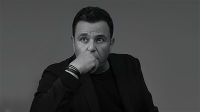 محمد فؤاد لـ خبر أبيض : الدكتور اتخانق معايا علشان يطلع تريند وفقدت أعصابي بسبب حالة شقيقي