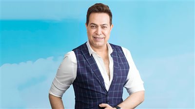 حكيم يحتفل بوصول أغنية حلاوة روح إلي ربع مليار مشاهدة 