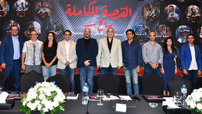 إنفوجراف خبر أبيض .. القائمة الكاملة لمؤلفي مسلسل القصة الكاملة إنتاج مجدي الهواري