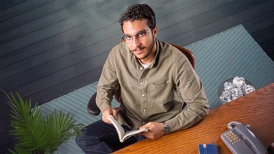 موظف بشركة عقارات يسعى لتحقيق التارجت .. تفاصيل مسلسل 6 شهور قبل عرضه غداً على WATCH IT