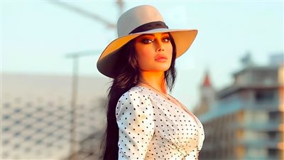 سباق نجمات رمضان 2025 .. هيفاء وهبي تعود بعد 7 سنوات بمية دهب