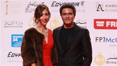بالصور .. آسر ياسين يحتفل بالعرض الأول لمسلسل موعد مع الماضي في مهرجان القاهرة السينمائي 