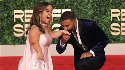 بالصور .. كريم فهمي ومريم شريف على ريد كاربت فيلم سنو وايت بمهرجان البحر الأحمر السينمائي