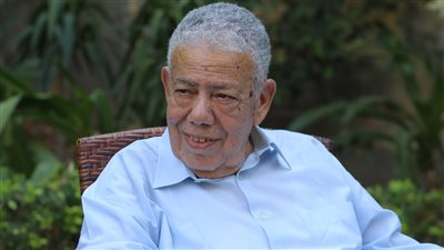 زوجة بشير الديك : دخل العناية المركزة من 3 أيام ومحدش من النجوم زاره