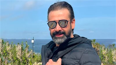 كريم عبدالعزيز يستأنف تصوير فيلم الأرض السوداء منتصف يناير