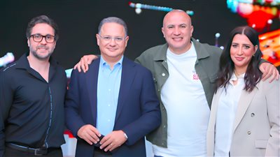 صناع أشغال شقة جداً ضيوف شريف عامر الخميس