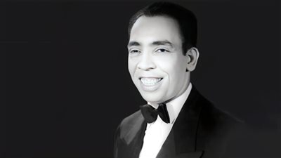 نجوم مايو .. إسماعيل ياسين فكر فى الانتـ حار بسبب أول حب 