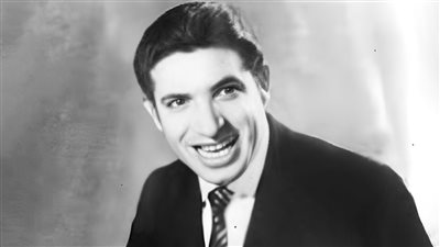 ذكرى ميلاد محمد عوض .. قدم عروضه للجنود على الجبهة ومنحته ماري منيب جزء من دولابها