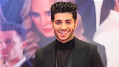 بالصور .. مينا مسعود يحتفل بالعرض الخاص لفيلم في عز الضهر بحضور النجوم