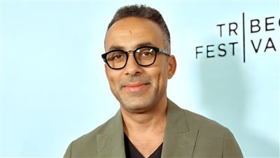 المنتج أحمد الدسوقي يظهر مع منى الشاذلي