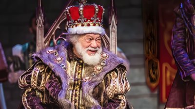 يحيي الفخراني يعود للمسرح بـ الملك لير غداً