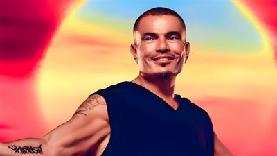 عمرو دياب يتصدر تريند يوتيوب لليوم الرابع على التوالى بأغنية خطفونى