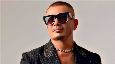 خطفوني وماليش بديل وما تقلقش .. عمرو دياب يتصدر المراكز الثلاث الأولى فى تريند يوتيوب