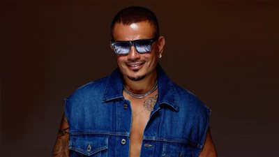 عمرو دياب يحتل المراكز الخمسة الأولى على منصة أنغامي بألبوم ابتدينا