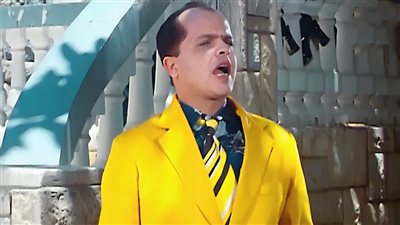 27 عاماً على صعيدي في الجامعة الأمريكية .. هنيدي رشح منى زكي وطارق لطفي بديل شريف منير