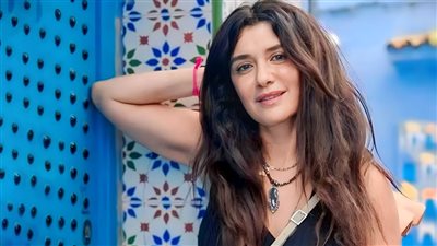 نجوم الـ Off Season .. غادة عادل تقتحم عالم الفاشون ديزاينر في وتر حساس 2