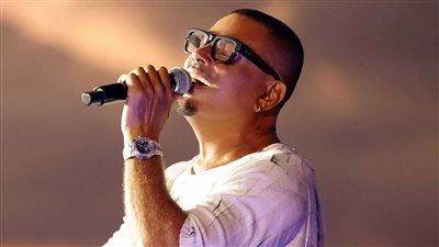 عمرو دياب يتصدر التريند فى الساعات الأخيرة بسبب حفل الساحل الشمالي