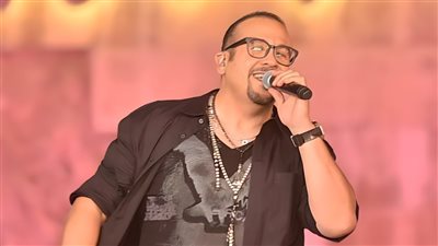 هشام عباس يلتقى جمهوره فى مهرجان القلعة الليلة