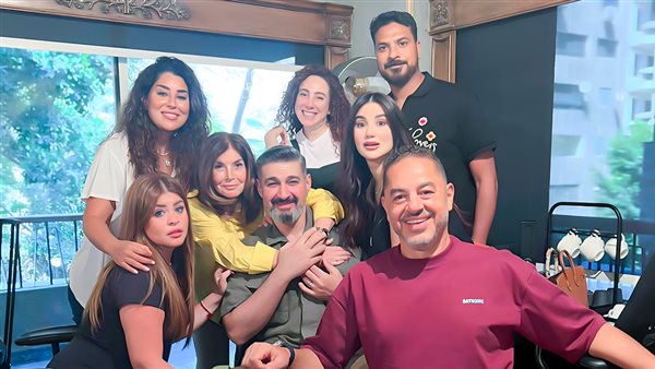 فريق عمل مسلسل كلهم