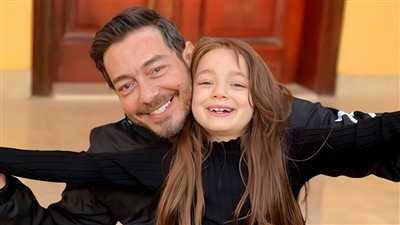 منى أحمد زاهر تشارك والدها بطولة مسلسل لعبة وقلبت بجد وتقدم دور ابنته