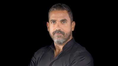 ظروف غامضة ونورماندي ورأس الأفعي.. أمير كرارة بـ 3 وشوش في السينما والدراما