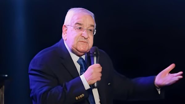 محمد عبدالعزيز 