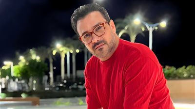 محمد رجب مذيع مشهور اسمه ياسين في مسلسل قطر صغنطوط رمضان 2026