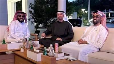 المستشار تركي آل الشيخ يلتقي الشيخ محمد بن زايد والشيخ طحنون بن زايد: رمز الأصالة العربية والكرم والحكمة