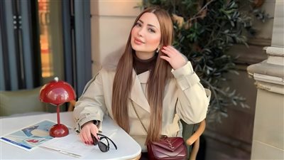 نسرين طافش لـ خبر أبيض: تجربة الكتابة مش جديدة عليّ لأني بنت كاتب وشاعر معروف في سوريا