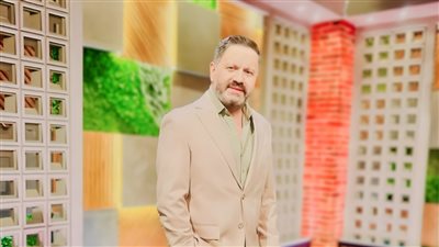 إدوارد لـ خبر أبيض عن صورته على كرسي متحرك: التواء بسيط في القدم وأنا بخير ولا داعي للقلق