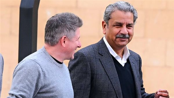 محمد عبدالمتعال ومايك سنيسبي 