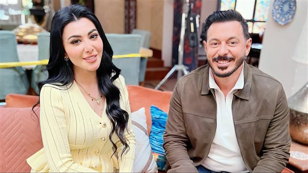 مصطفى شعبان وميرهان حسين 