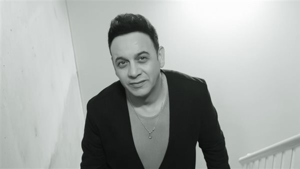 مصطفى قمر  