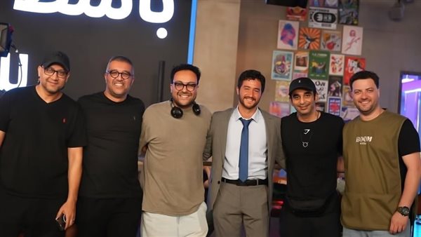 فريق عمل فيلم باظت خالص  